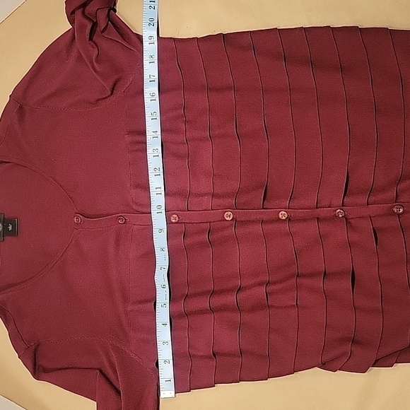Ann Taylor Button Down Cardigan, Maroon / Wine w/ Multi-Layer Front. EUC. Size L - Picture 7 of 10